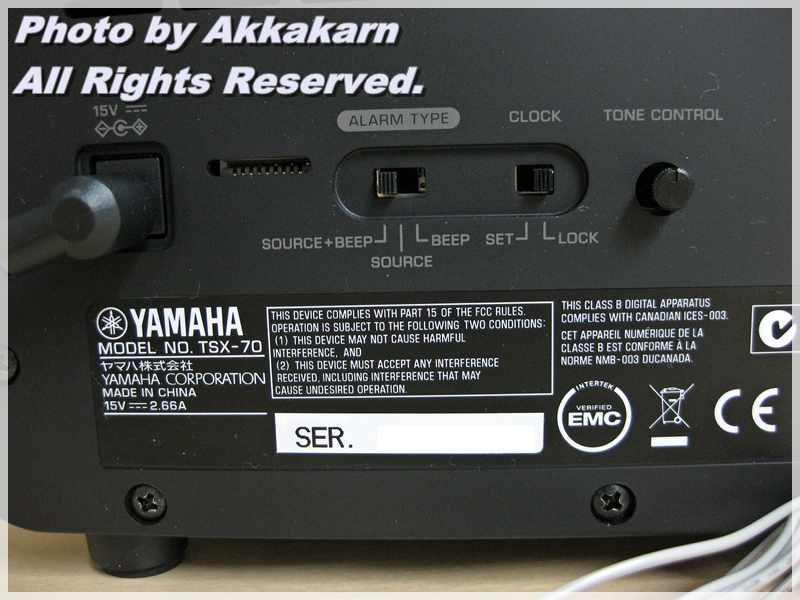 Yamaha TSX-70 Desktop Audio System วิทยุนาฬิกาปลุกดีไซน์เท่ห์ที่มาพร้อม iPod iPhone Docking Alarm Clock Radio